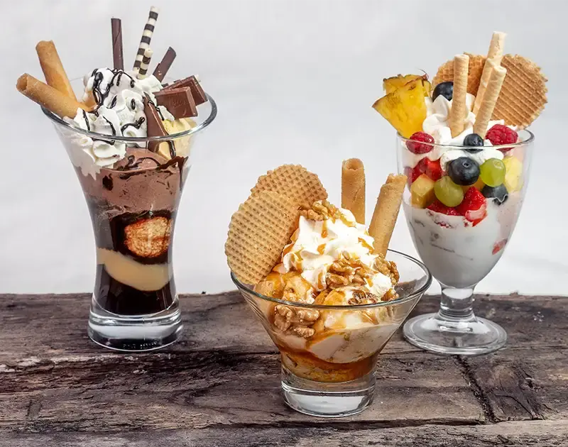 Ice cream sundae with fruits